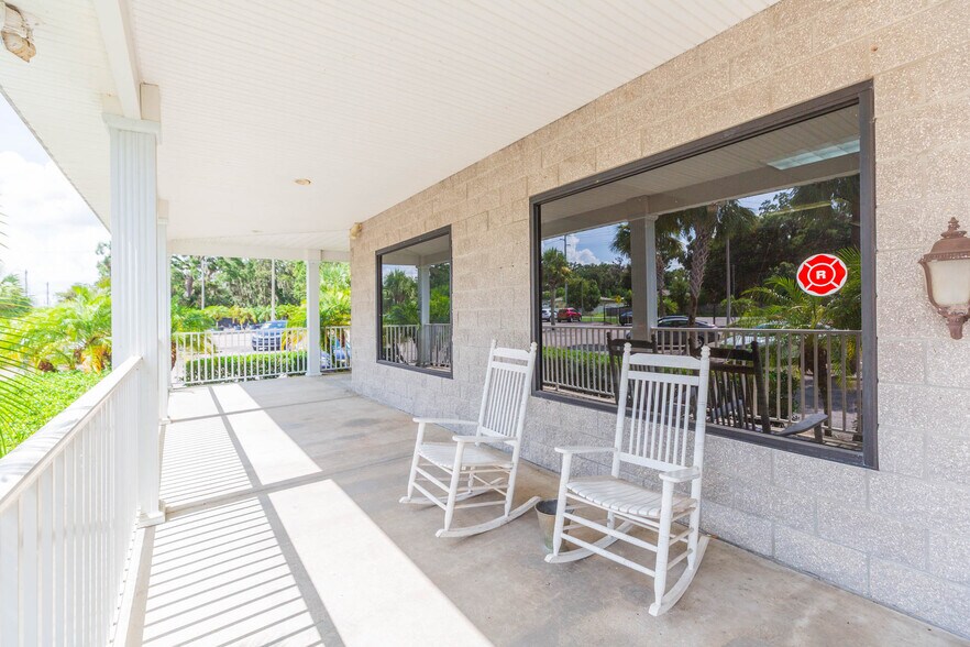 More Photos Of 13815 21st St, Dade City Auto Dealership For Sale