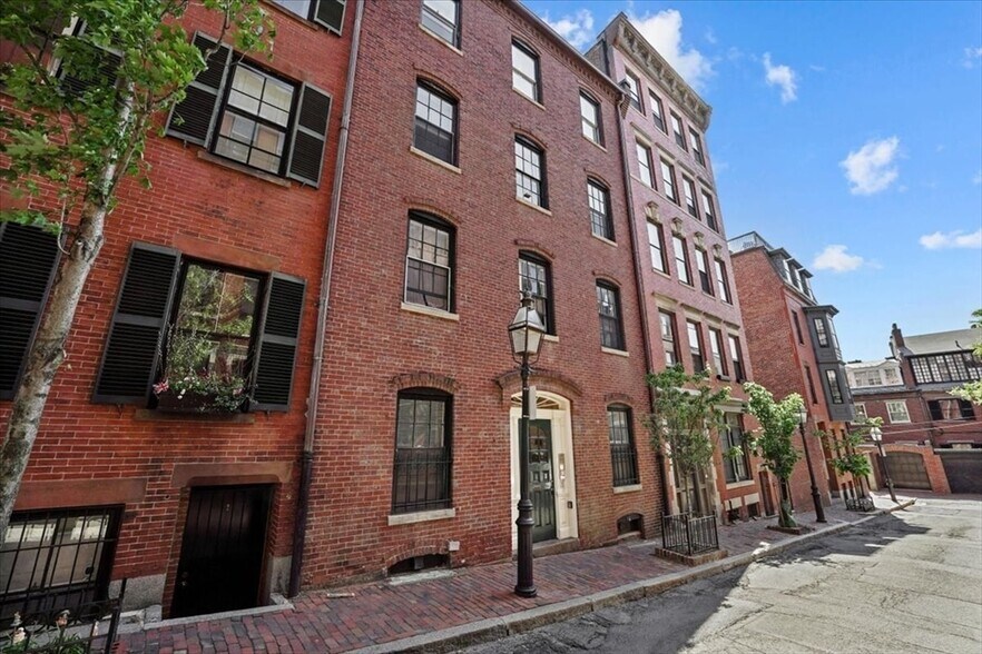 Primary Photo Of 130 Myrtle, Boston Apartments For Sale