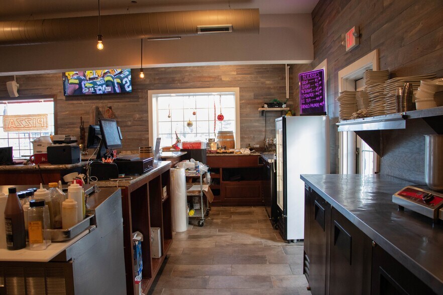 More Photos Of 5781 State Highway 42, Sturgeon Bay Storefront Retail Residential For Sale