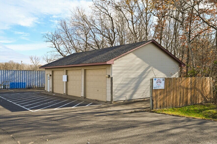 More Photos Of 16015 NE Central Ave, Ham Lake Office For Sale