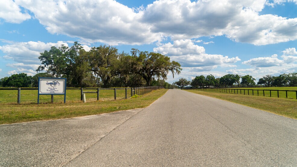 More Photos Of 12219 SW 26th St, Ocala Horse Stables For Sale