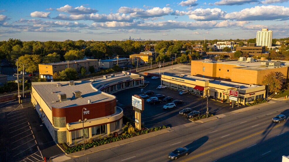 More Photos Of 4932-5000 W 95th St, Oak Lawn Unknown For Lease