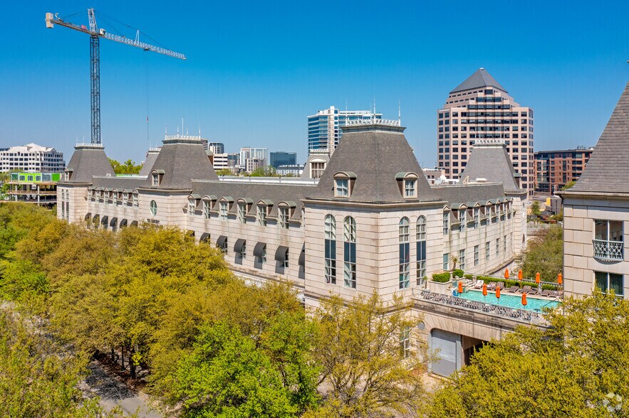 More Photos Of 500 Crescent Ct, Dallas Office For Lease