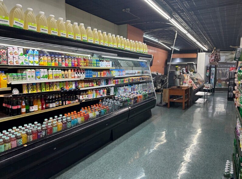 More Photos Of 146 Lockwood Ave, Yonkers Supermarket For Sale