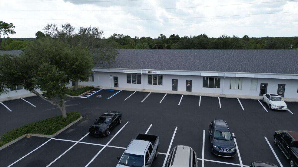 More Photos Of 20020 Veterans Blvd, Port Charlotte Office For Lease