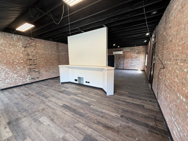 More Photos Of 1529 Grand Blvd, Kansas City Storefront Retail Office For Lease