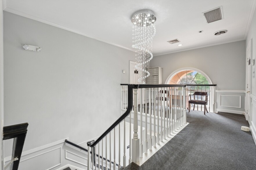 More Photos Of 1680 E Gude Dr, Rockville Office Residential For Lease