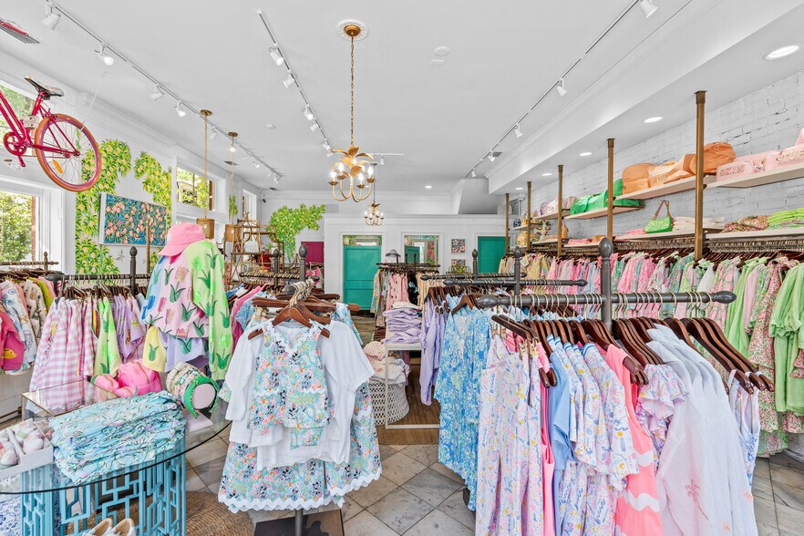 More Photos Of 417 Whitaker St, Savannah Storefront Retail Residential For Sale