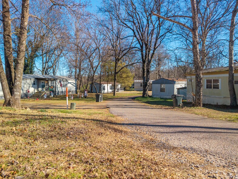 More Photos Of 106 Chance Cir, Mount Ida Multifamily For Sale