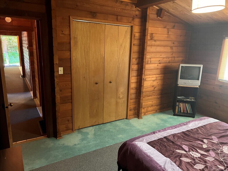 More Photos Of 983 Peninsula, Ucluelet Land For Sale