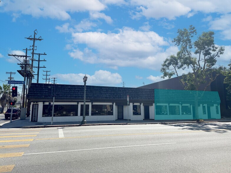 More Photos Of 950 N Cahuenga Blvd, Los Angeles Showroom For Lease
