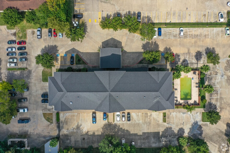 More Photos Of 12323 Katy Fwy, Houston Hotel For Sale