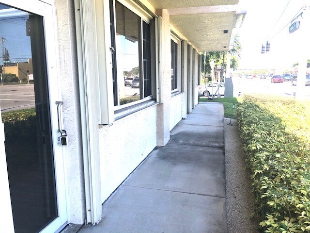 More Photos Of 6099 Stirling Rd, Davie Office Residential For Lease