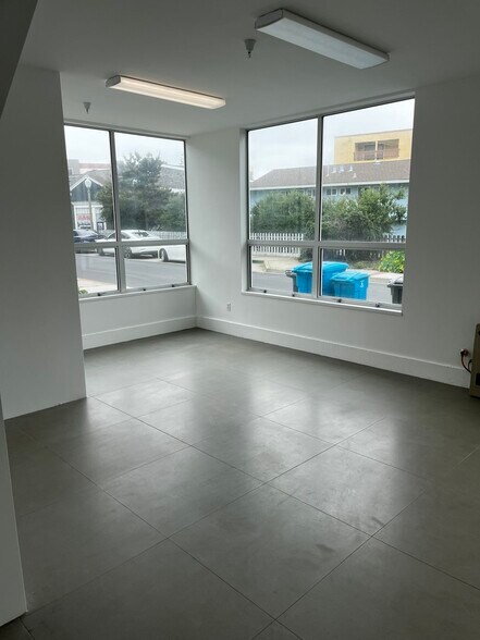 More Photos Of 411 Dondee St, Pacifica Storefront Retail Residential For Lease