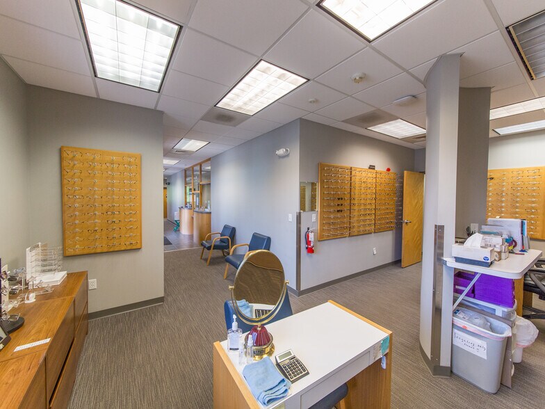 More Photos Of 900A Centrepark Dr, Asheville Medical For Sale