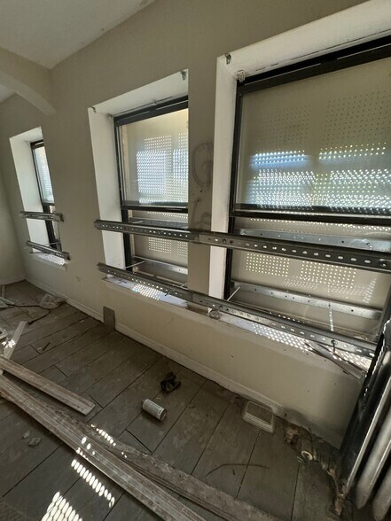 More Photos Of 7456 S Shore Dr, Chicago Apartments For Sale