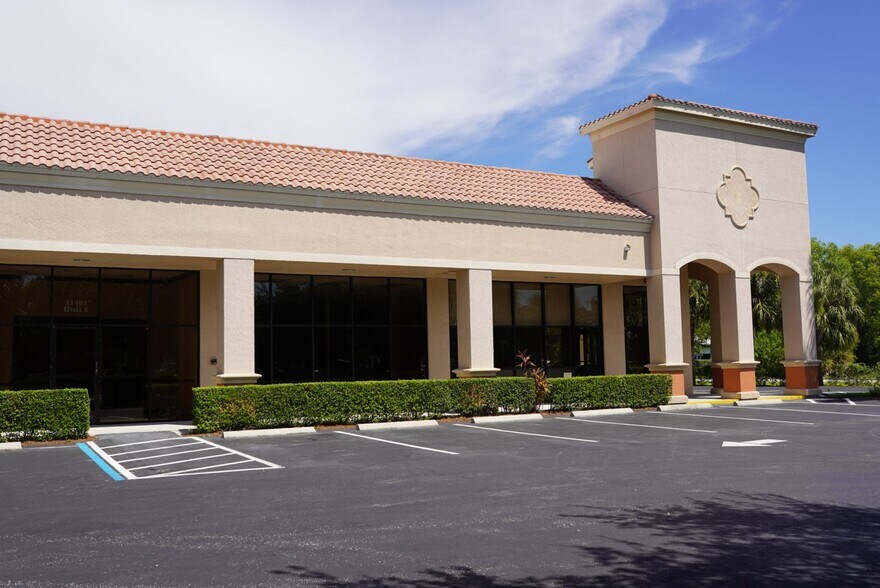 21401 Corkscrew Village Ln, Estero, FL 33928 Retail For Lease