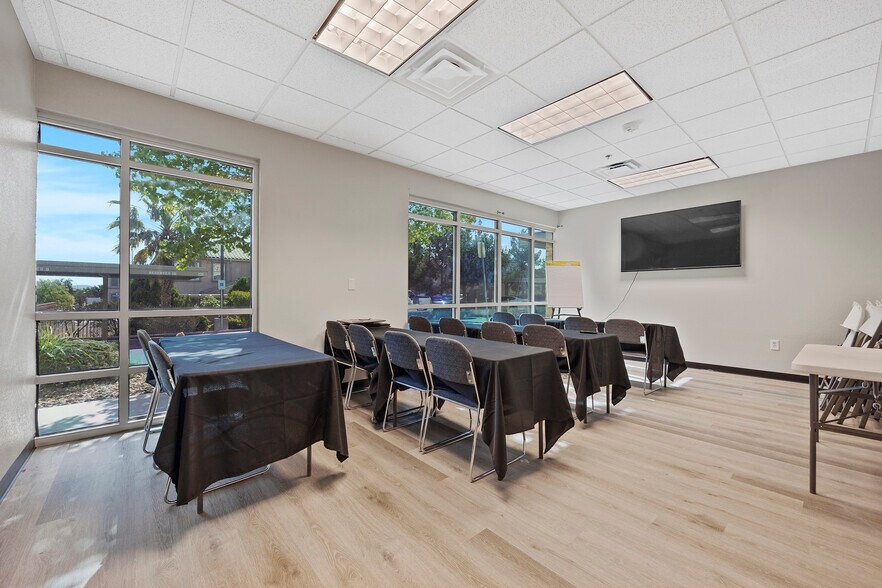 More Photos Of 4130 N Martin Luther King Blvd, North Las Vegas Office For Sale
