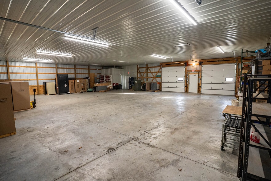 More Photos Of 200 S Memorial Dr, Independence General Retail For Lease