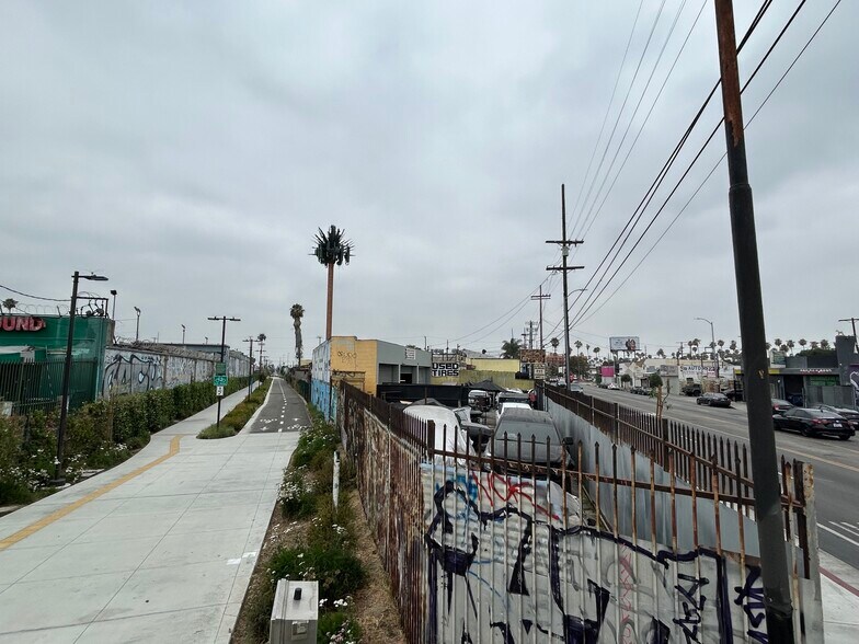 More Photos Of 1700 W Slauson Ave, Los Angeles Industrial For Sale