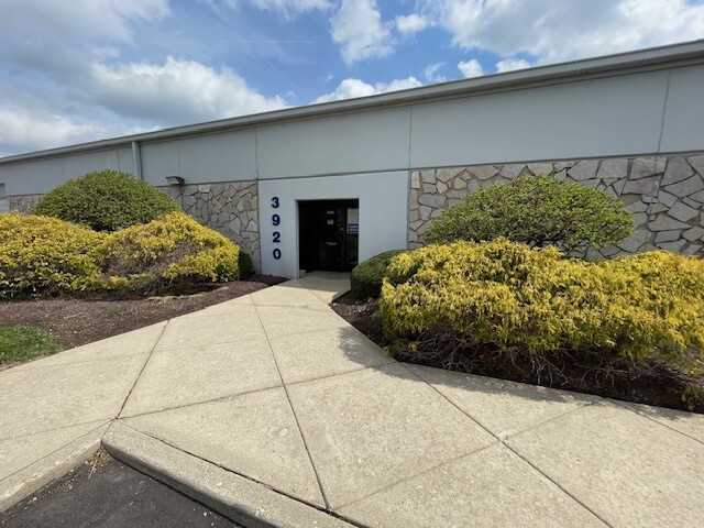 More Photos Of 3908-3982 Image Dr, Dayton Warehouse For Lease