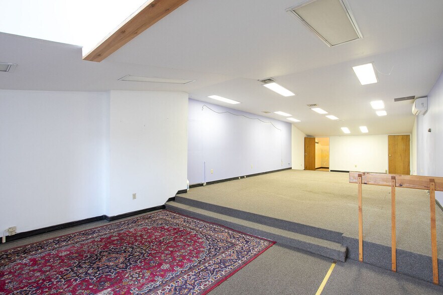 More Photos Of 490 Main St, Great Barrington Storefront Retail Office For Sale