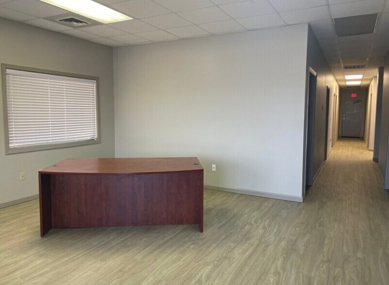 More Photos Of 3207 E Nettleton Ave, Jonesboro Office For Lease