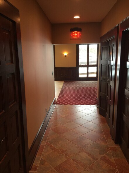 More Photos Of 10 Boice Rd, Hyde Park Medical For Sale