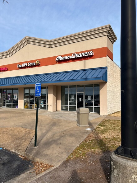 More Photos Of 4040 Victory Blvd, Portsmouth Unknown For Lease