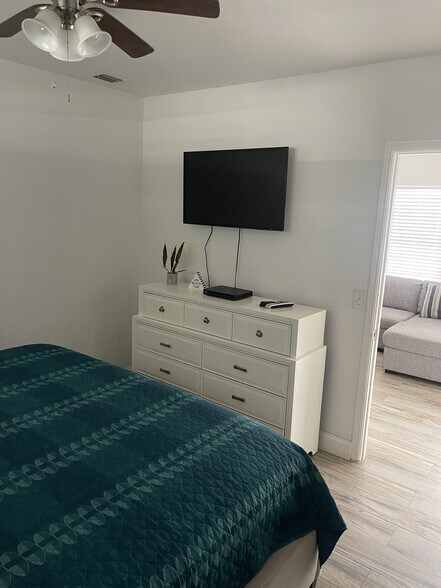 More Photos Of 100 Sandal Ln, Palm Beach Shores Apartments For Sale