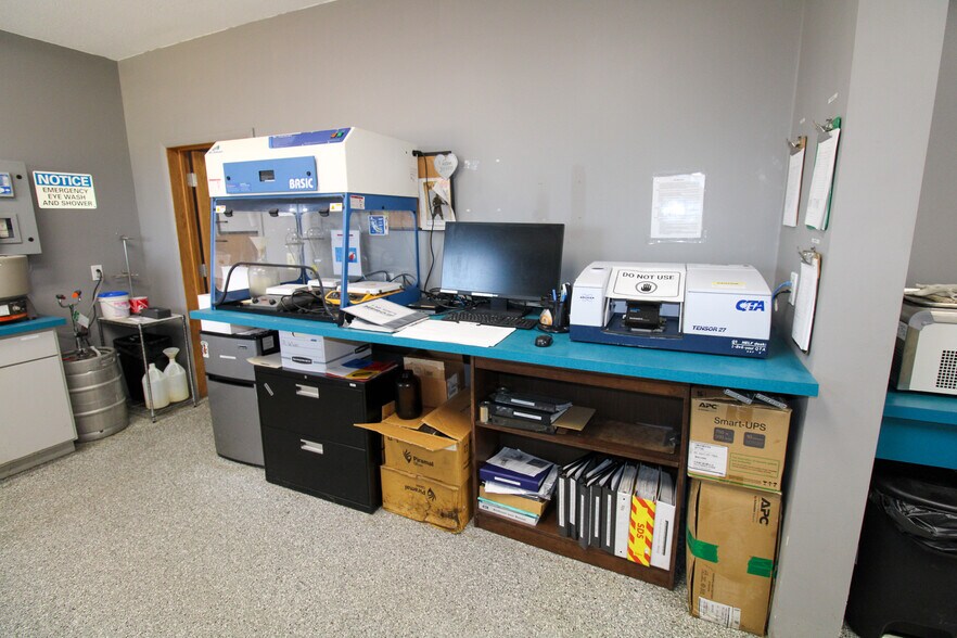 More Photos Of 5640 44th Ave S, Clinton Industrial For Sale