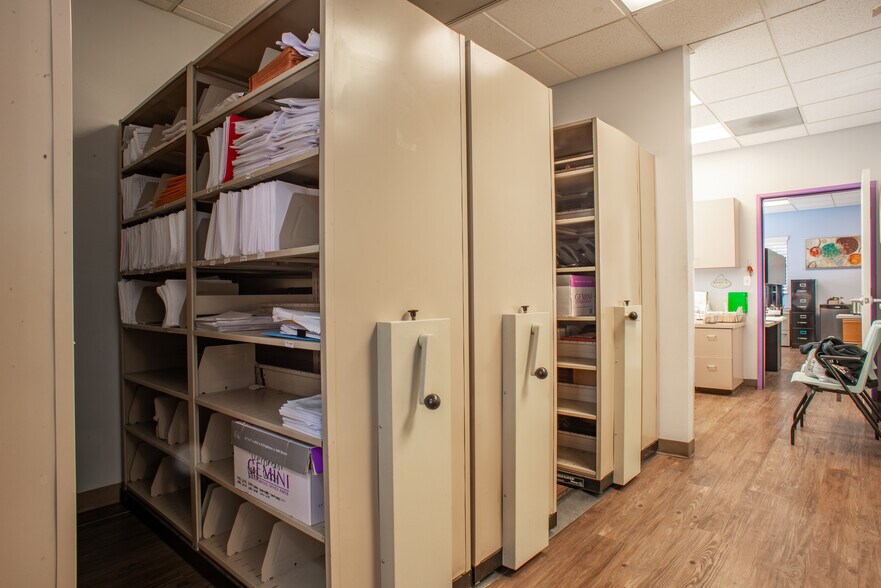 More Photos Of 2150 S Eastern Ave, Las Vegas Office For Sale