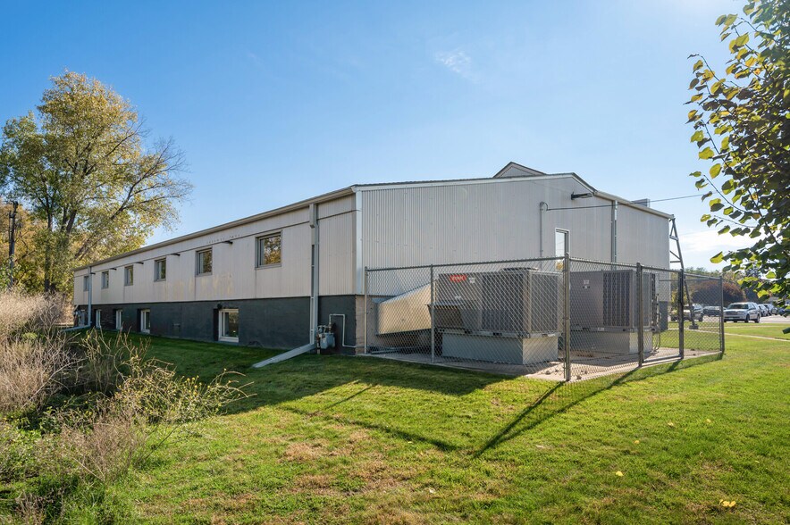 More Photos Of 1153 SE 16th Ave, Minneapolis Coworking Space