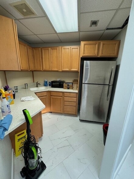 More Photos Of 6711 38th Ave N, Saint Petersburg Medical For Lease