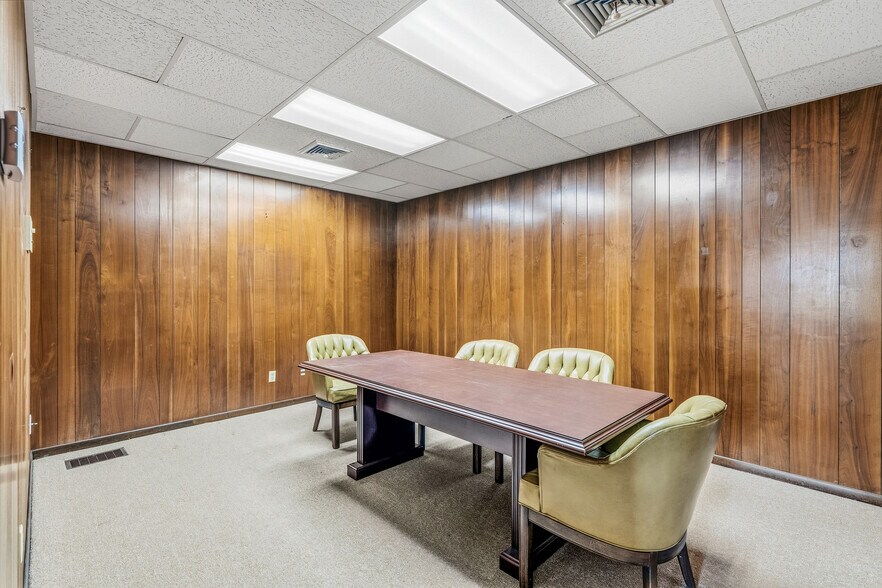 More Photos Of 2145 15th Ave, Vero Beach Office For Sale