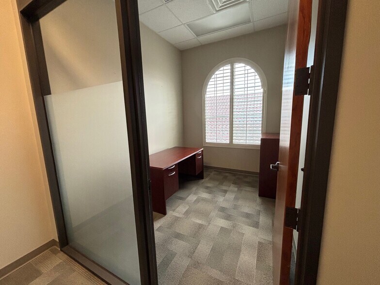 More Photos Of 7709 San Jacinto Pl, Plano Office For Sale
