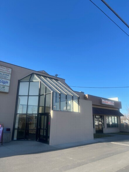 More Photos Of 49 NW 1st St, Ontario Freestanding For Sale