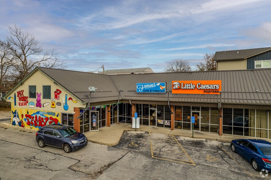 More Photos Of 607 E Madison, Springfield Restaurant For Lease