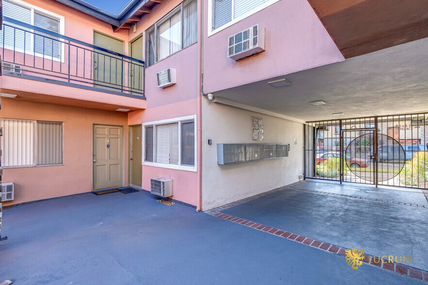 More Photos Of 6652 Darby Ave, Reseda Apartments For Sale
