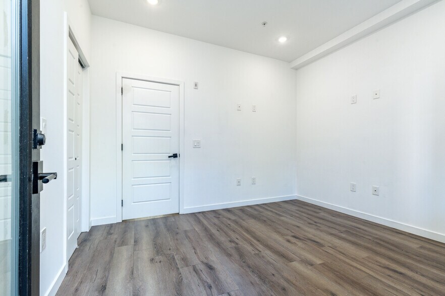 More Photos Of 1735 S 23rd St, Philadelphia Apartments For Sale