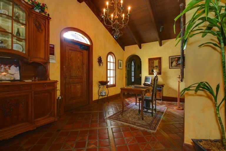 More Photos Of 48644 Victoria Ln, Oakhurst Hospitality For Sale