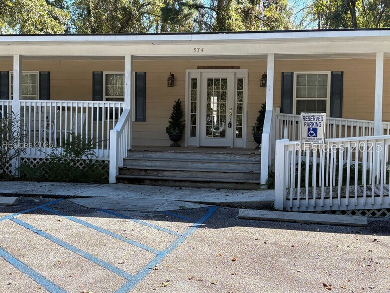 More Photos Of 574 Sea Island Pky, Saint Helena Island Office For Sale