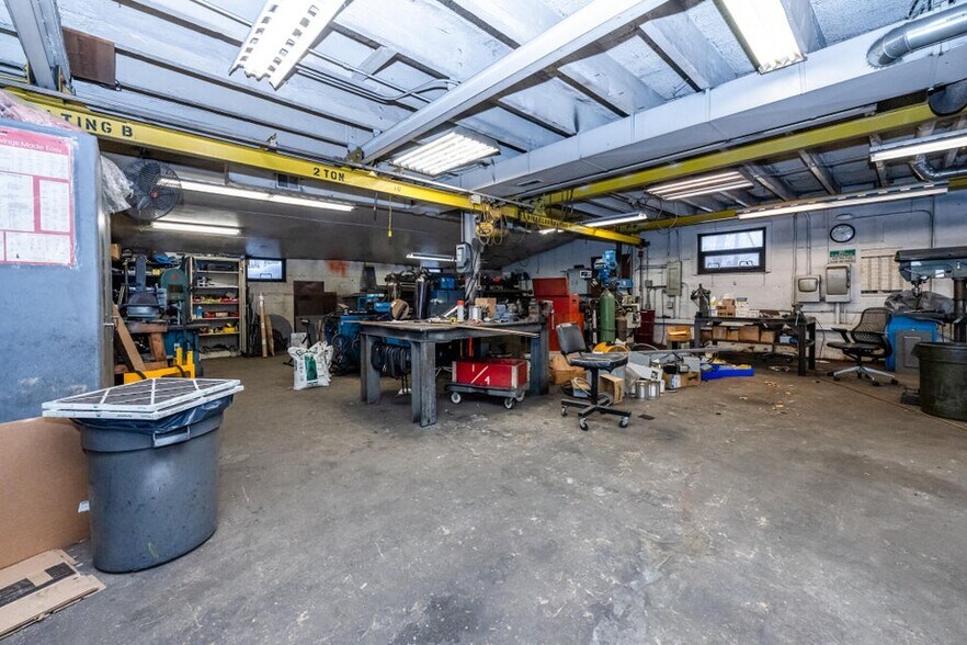 More Photos Of 521 Langley Ave, Saint Joseph Industrial For Sale