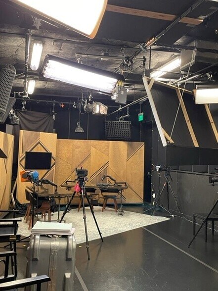 More Photos Of 835 N Seward St, Los Angeles Loft Creative Space For Lease