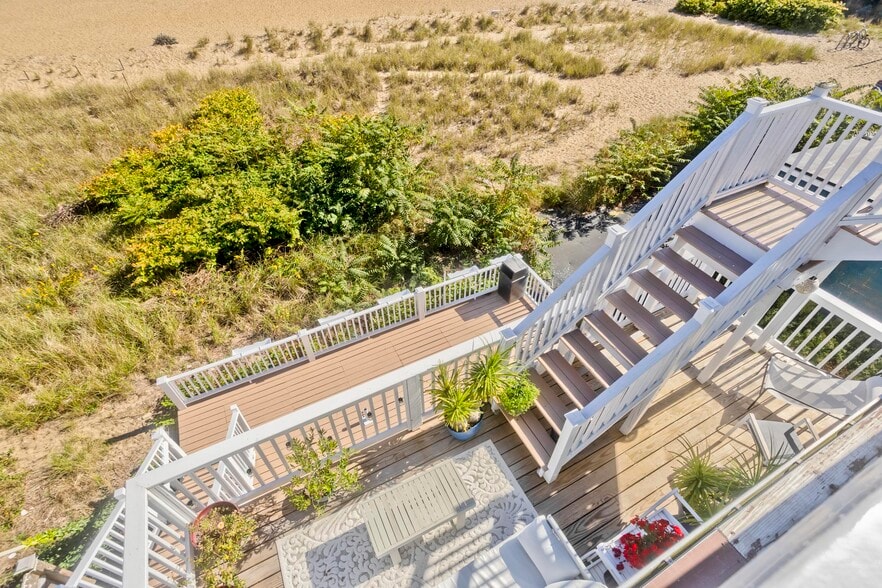 More Photos Of 265 Commercial St, Provincetown Flex For Sale