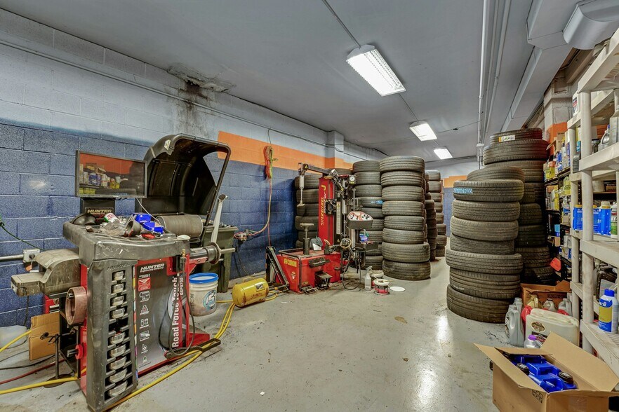 More Photos Of 2040 US Highway 22, Scotch Plains General Retail For Lease