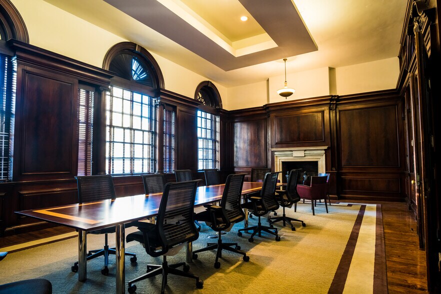 More Photos Of 226 Walnut St, Philadelphia Loft Creative Space For Lease