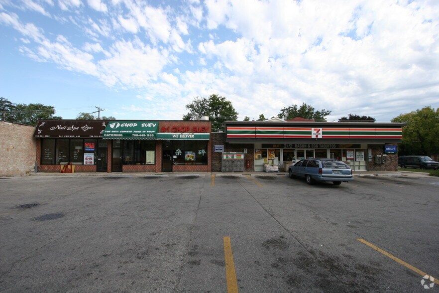 More Photos Of 240 Chicago Ave, Oak Park Convenience Store For Sale