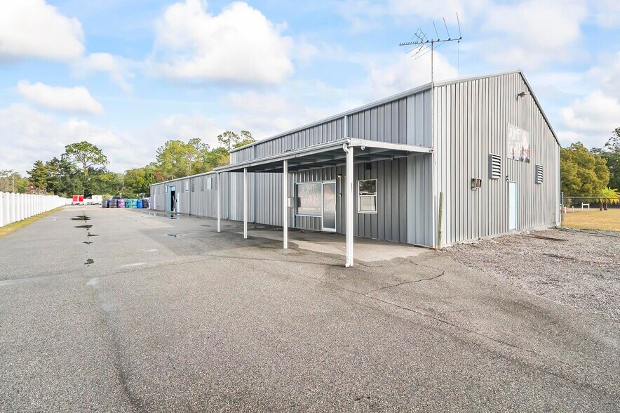 More Photos Of 2360 E Moody Blvd, Bunnell Industrial For Sale