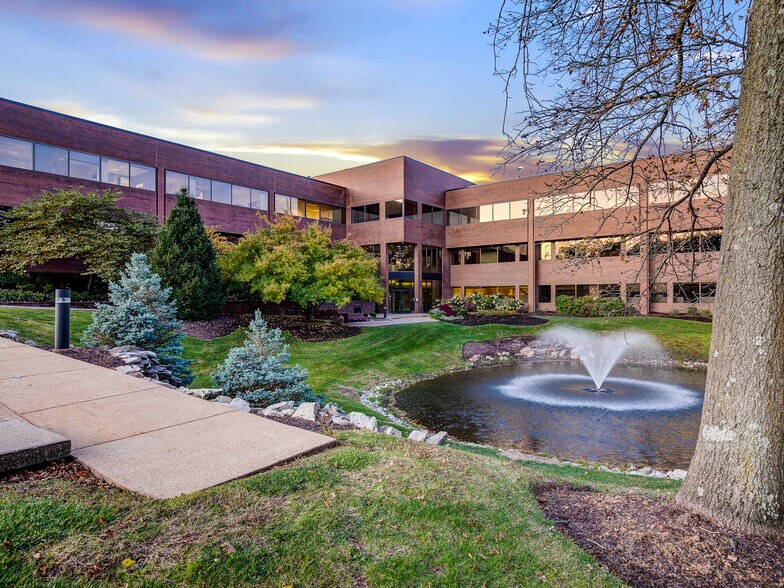 Primary Photo Of 9735 Landmark Parkway Dr, Sunset Hills Office For Lease